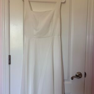 Elegant White Sleeveless Dress